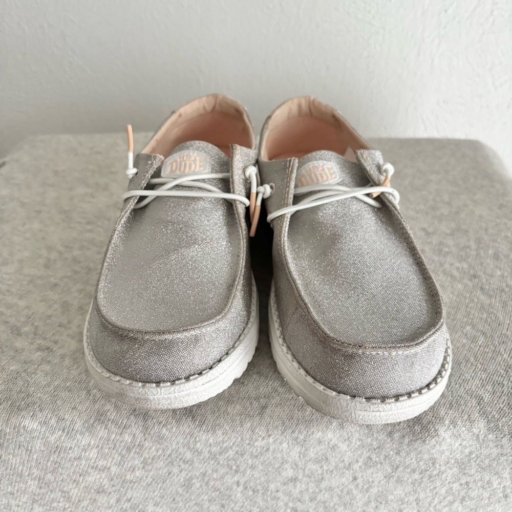 HEYDUDE WENDY METALLIC SPARKLE CASUAL SHOES sz 8 Women’s EUC - Picture 2 of 9